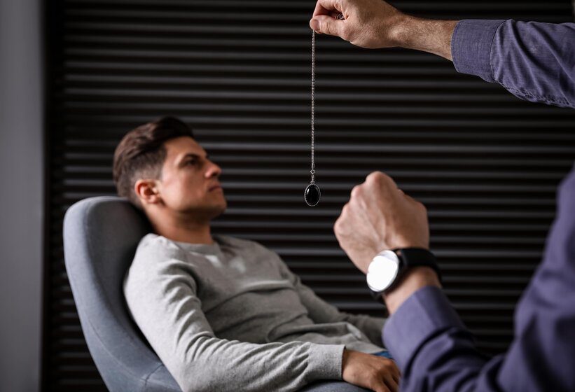 Hipnoterapie și hipnoză în Timișoara cu Andrei Samo Ședință de hipnoză cu hipnoterapeut Andrei Samo în Timișoara – hipnoterapie online și față în față